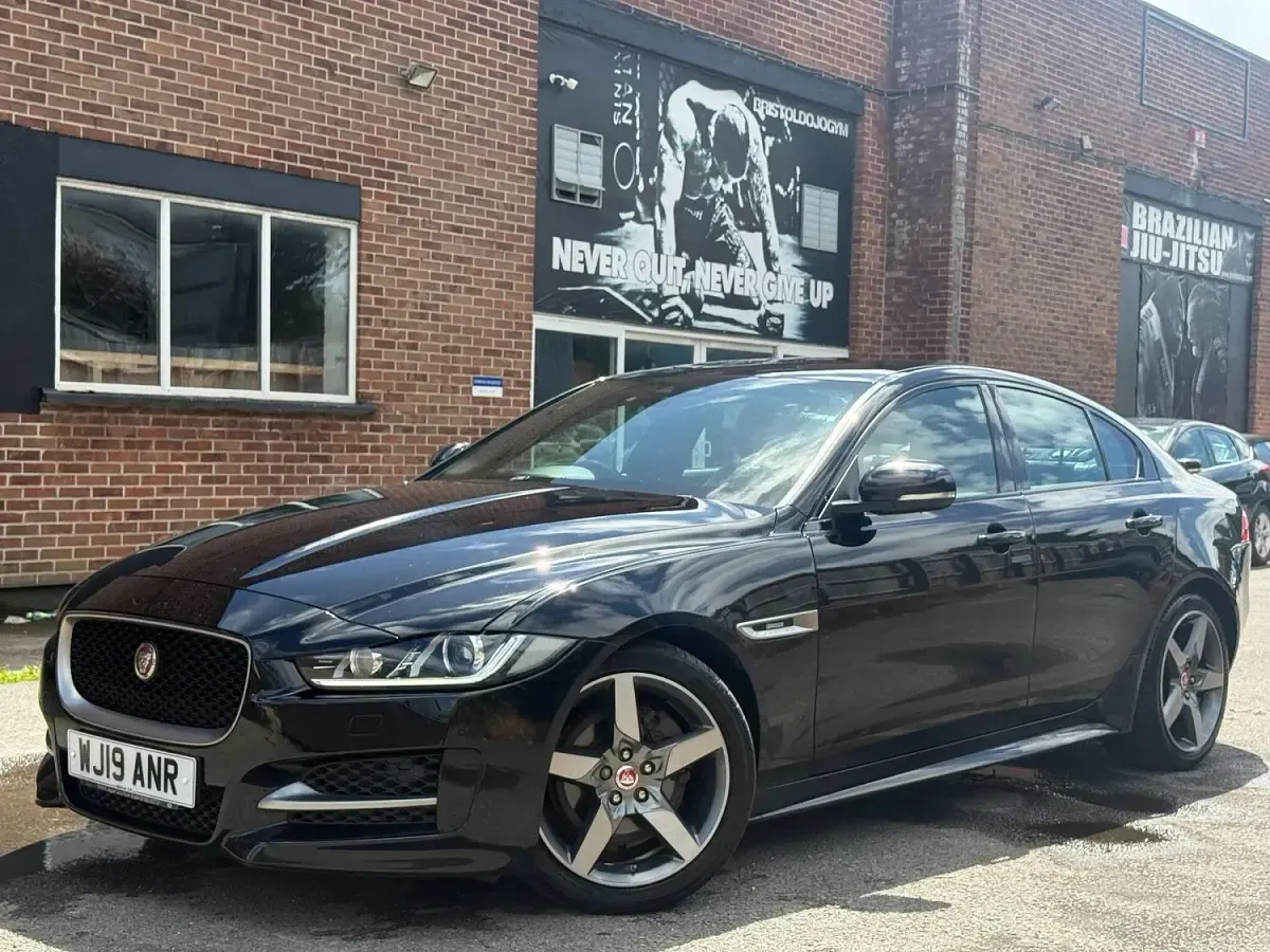 Used Jaguar XE R-Sport 180 HP (132 kW) 2019 Black Sedan