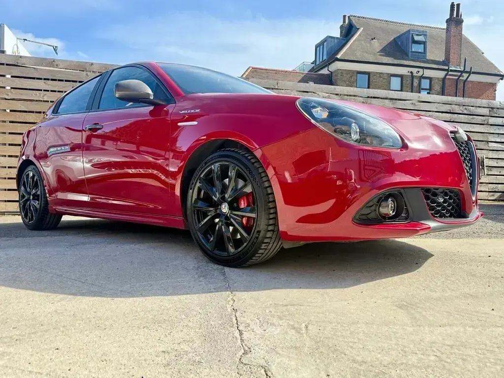 Used Alfa Romeo Giulietta Veloce 240 HP (176 kW) 2016 Red Hatchback