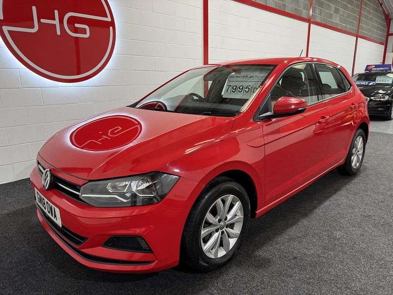 Used VW Polo SE 65 HP (47 kW) 2018 Red Hatchback