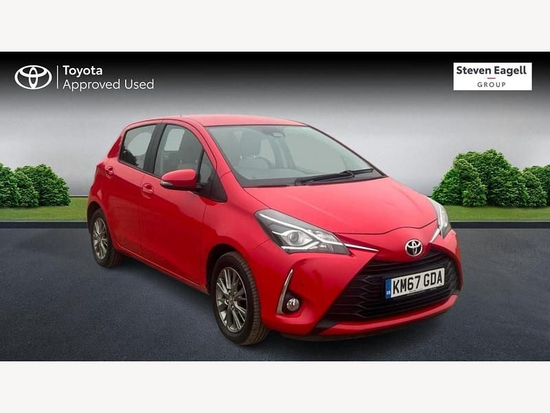 Used Toyota Yaris 2017 Red Hatchback