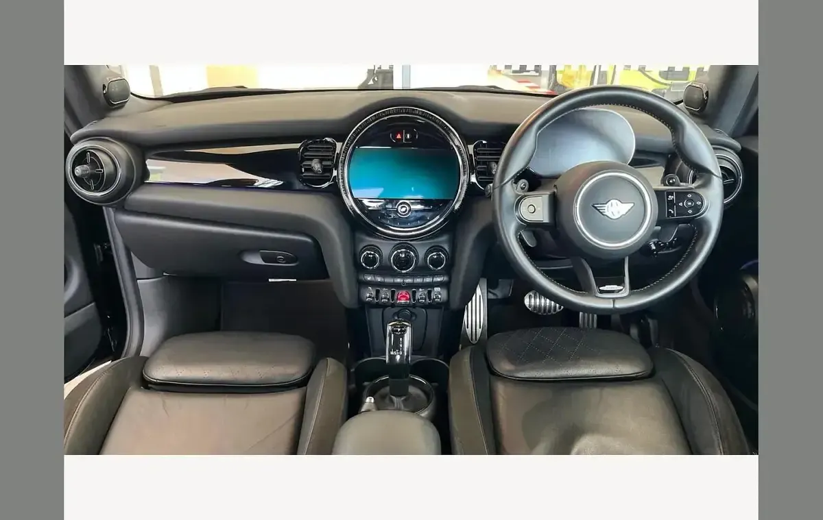 Usado Mini Cooper S Cabriolet Sport 192 CV (141 kW) 2023 Negro Descapotable