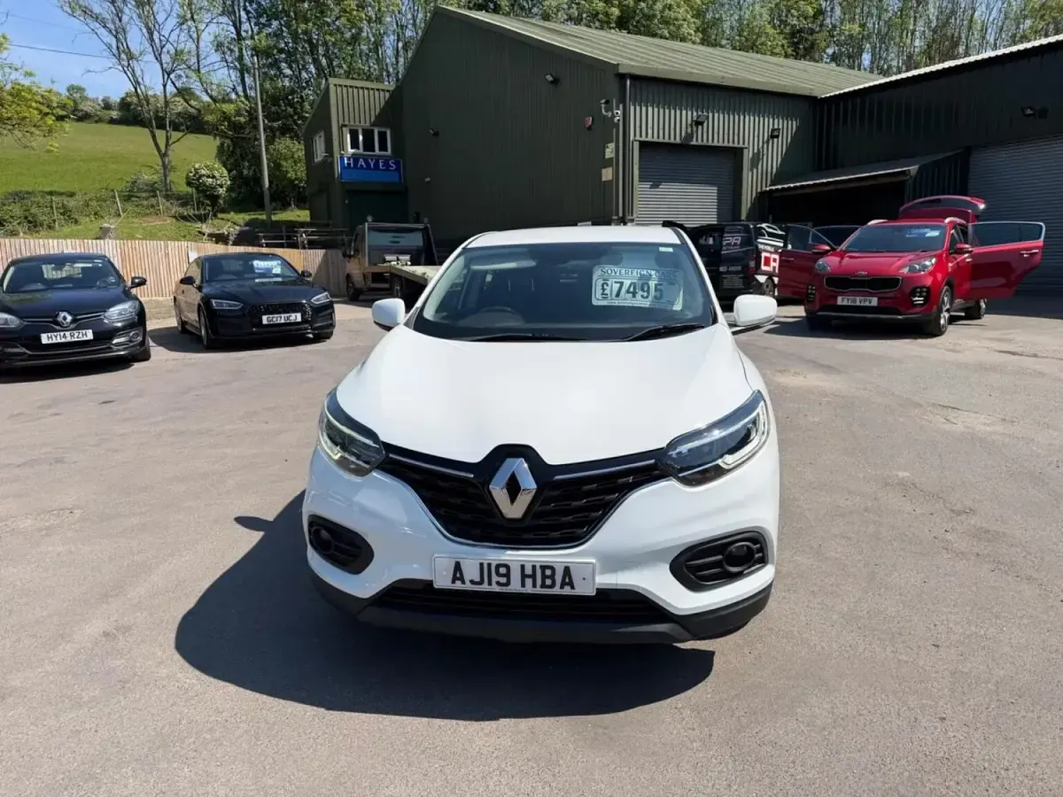 Usado Renault Kadjar Play 159 HP (116 kW) 2019 Branco SUV