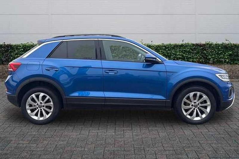 Used VW T-Roc Match 115 HP (84 kW) 2024 Blue SUV