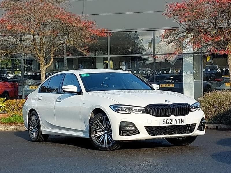 White Used 2021 BMW 330e M Sport Sedan | £18,998 (A bit pricey) - Image 1/4