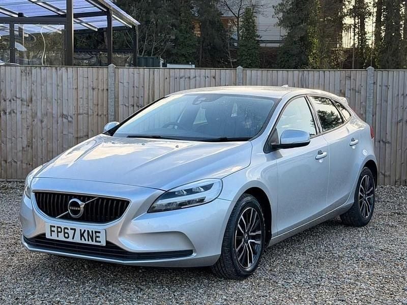 Silver Used 2017 Volvo V40 Momentum Hatchback | £9,100 (Fair price) - Image 1/4