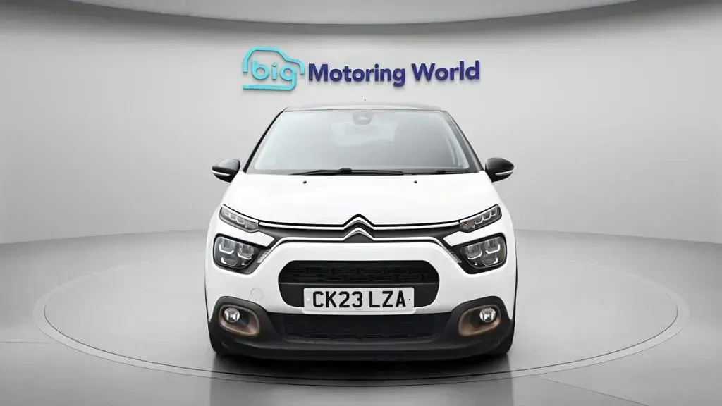 Used Citroën C3 PureTech 83 HP (61 kW) 2023 White Hatchback