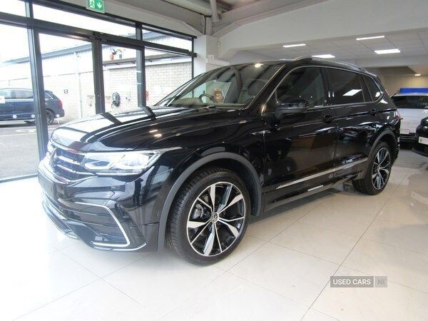 Black New 2025 VW Tiguan Allspace R-line SUV | £36,900 (Good price) - Image 1/4