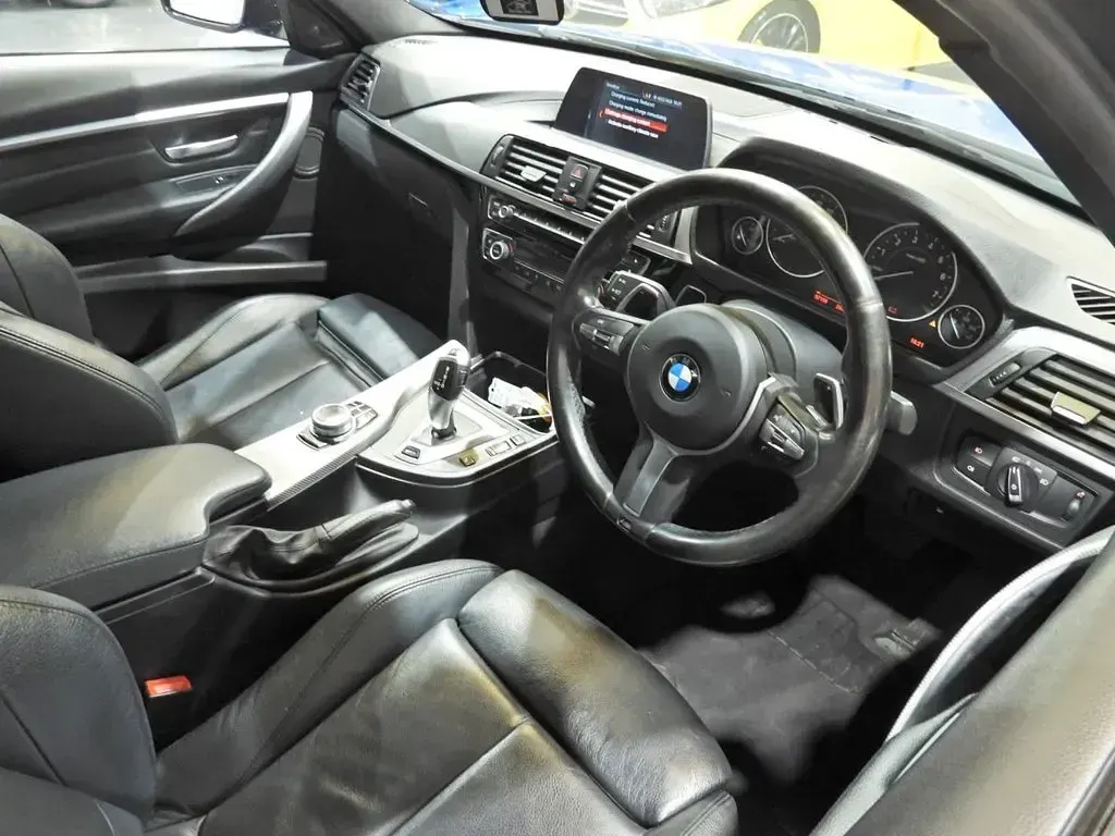 Used BMW 330e M Sport 252 HP (185 kW) 2018 Blue Sedan