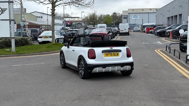 Used Mini Cooper 147 kW (201 HP) 2025 White Hatchback