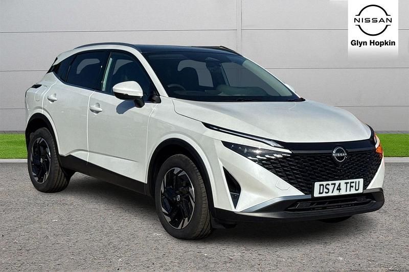 White Used 2024 Nissan Qashqai N-Connecta SUV | £26,362 (Expensive) - Image 1/4