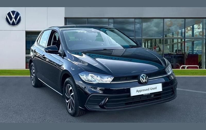 Used VW Polo Life 95 HP (69 kW) 2024 Deep black Hatchback