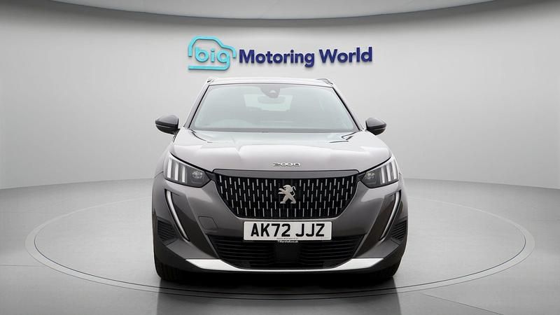 Used Peugeot 2008 GT 131 HP (96 kW) 2023 Grey SUV