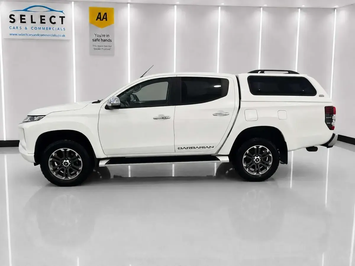 Used Mitsubishi L200 150 HP (110 kW) 2021 White Pickup