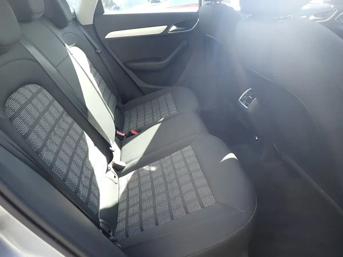 Used Audi Q3 Design 150 HP (110 kW) 2016 Silver SUV