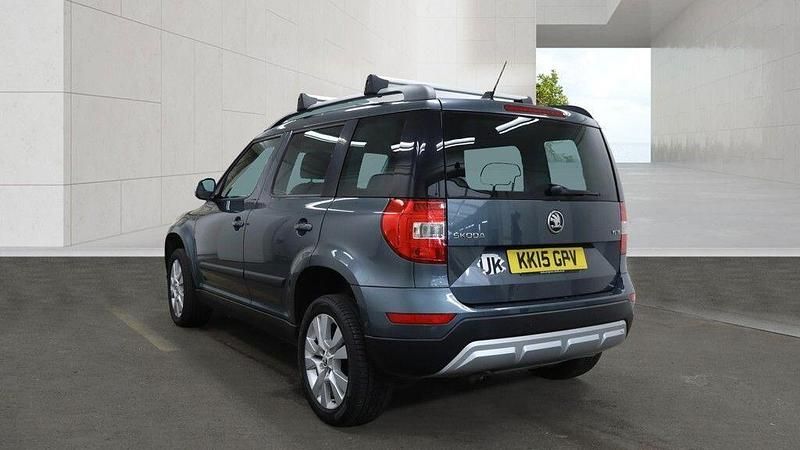 Used Skoda Yeti SE L 110 HP (80 kW) 2015 Grey SUV
