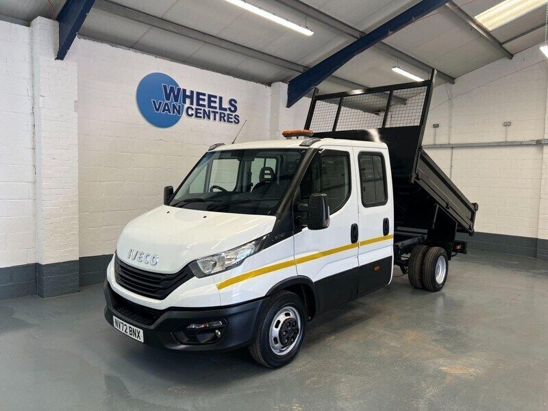 White Used 2023 Iveco Daily | £24,790 (Expensive) - Image 1/4