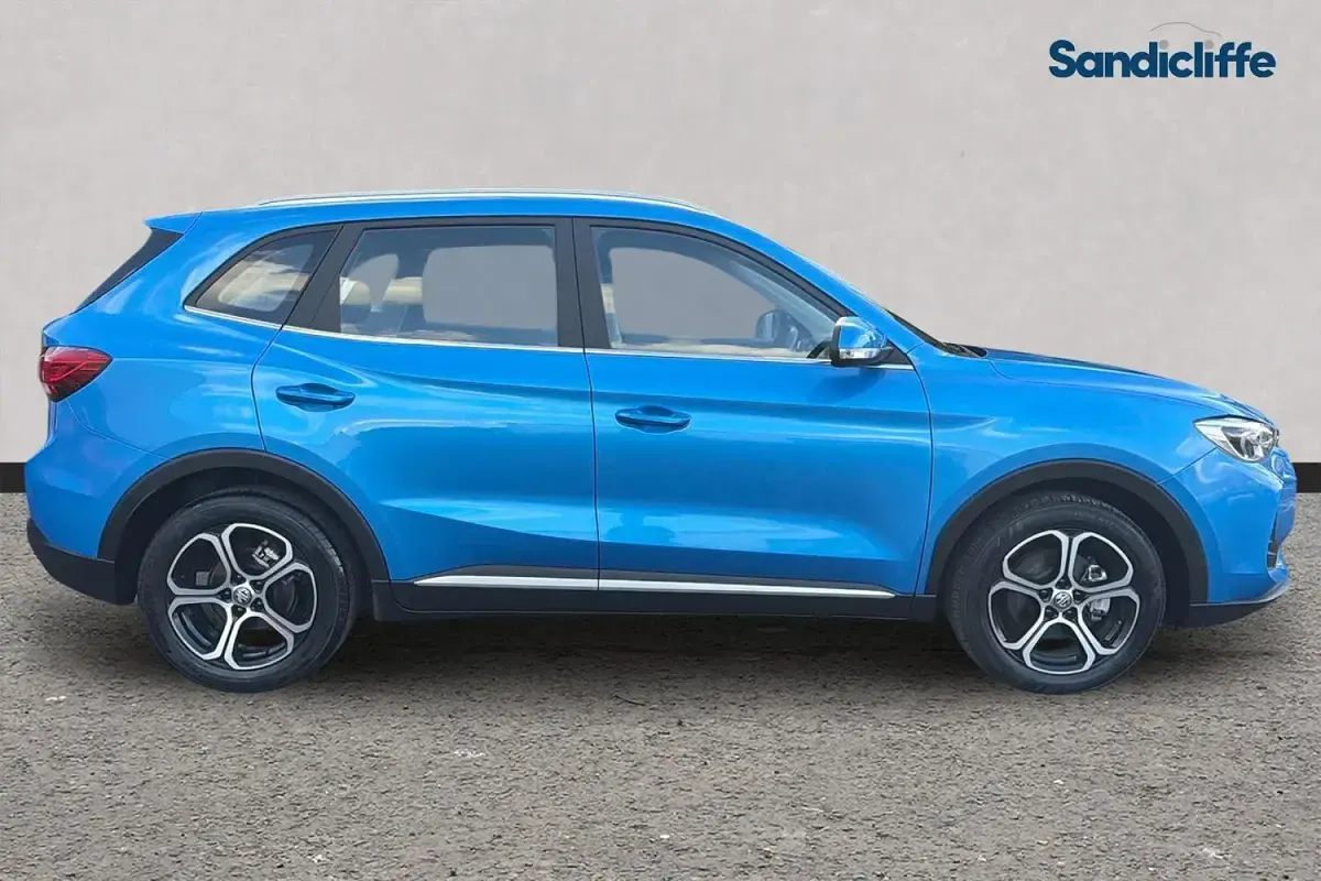 Used MG ZS SE 196 HP (144 kW) 2024 Metallic  battersea blue SUV