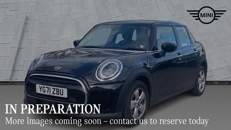 Used Mini Cooper Classic 136 HP (100 kW) 2021 Black Hatchback
