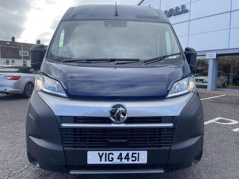 Blue New 2025 Vauxhall Movano S Van | £25,950 (A bit pricey) - Image 1/4
