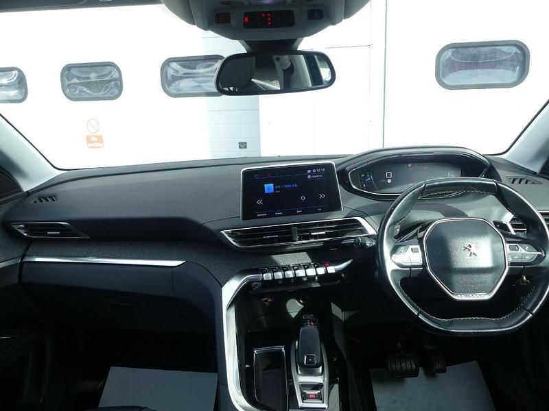 Used Peugeot 3008 Allure 129 HP (94 kW) 2018 Black SUV