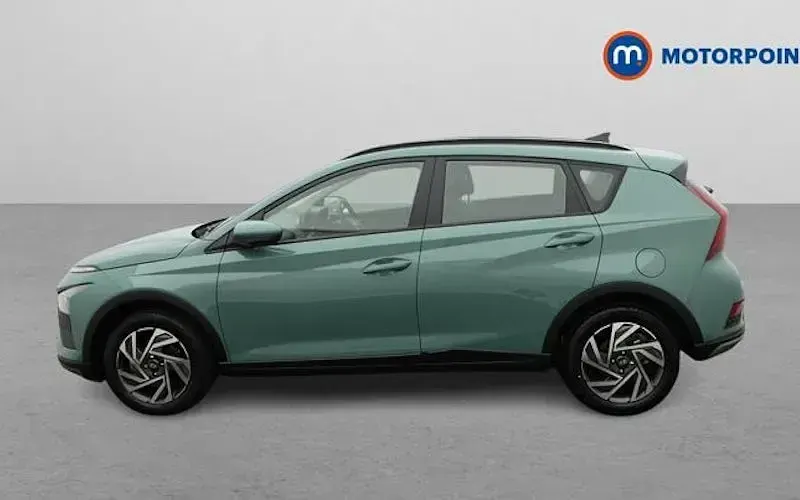 Begagnad Hyundai Bayon Advanced 101 HK (74 kW) 2025 Grön SUV
