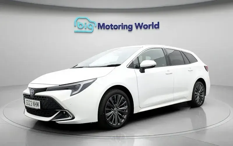 Used Toyota Corolla Design 140 HP (102 kW) 2026 Estate