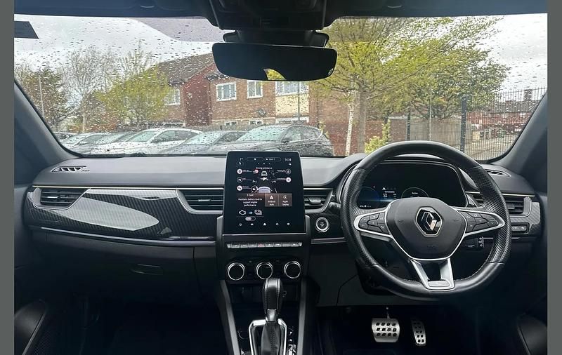 Used Renault Arkana Engineered 140 HP (102 kW) 2023 Black SUV