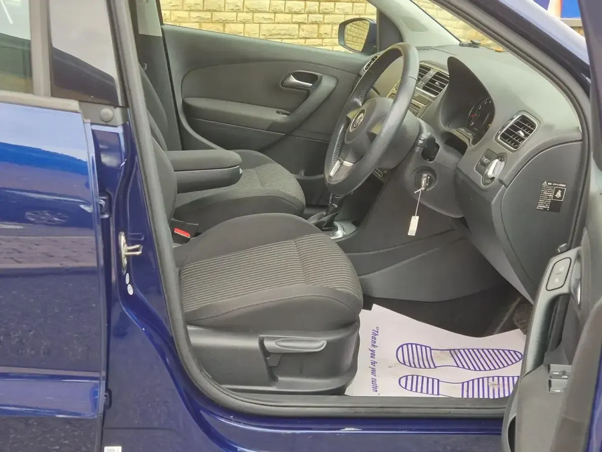 Used VW Polo Match 90 HP (66 kW) 2015 Blue Hatchback