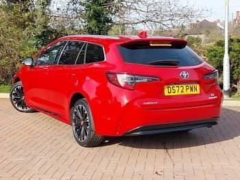 Used Toyota Corolla Sport 122 HP (89 kW) 2023 Red Estate