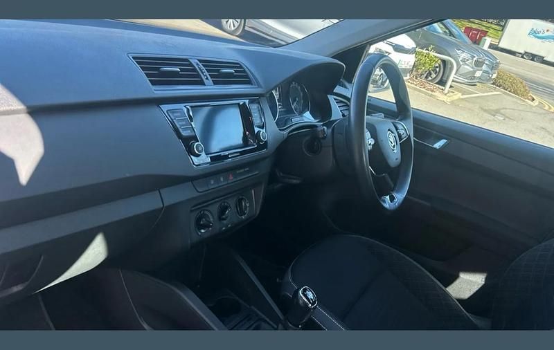 Used Skoda Fabia Colour Edition 60 HP (44 kW) 2021 Race blue metallic black magi  Hatchback