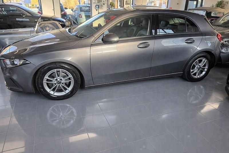 Used Mercedes A180 SE 136 HP (100 kW) 2019 Grey Hatchback