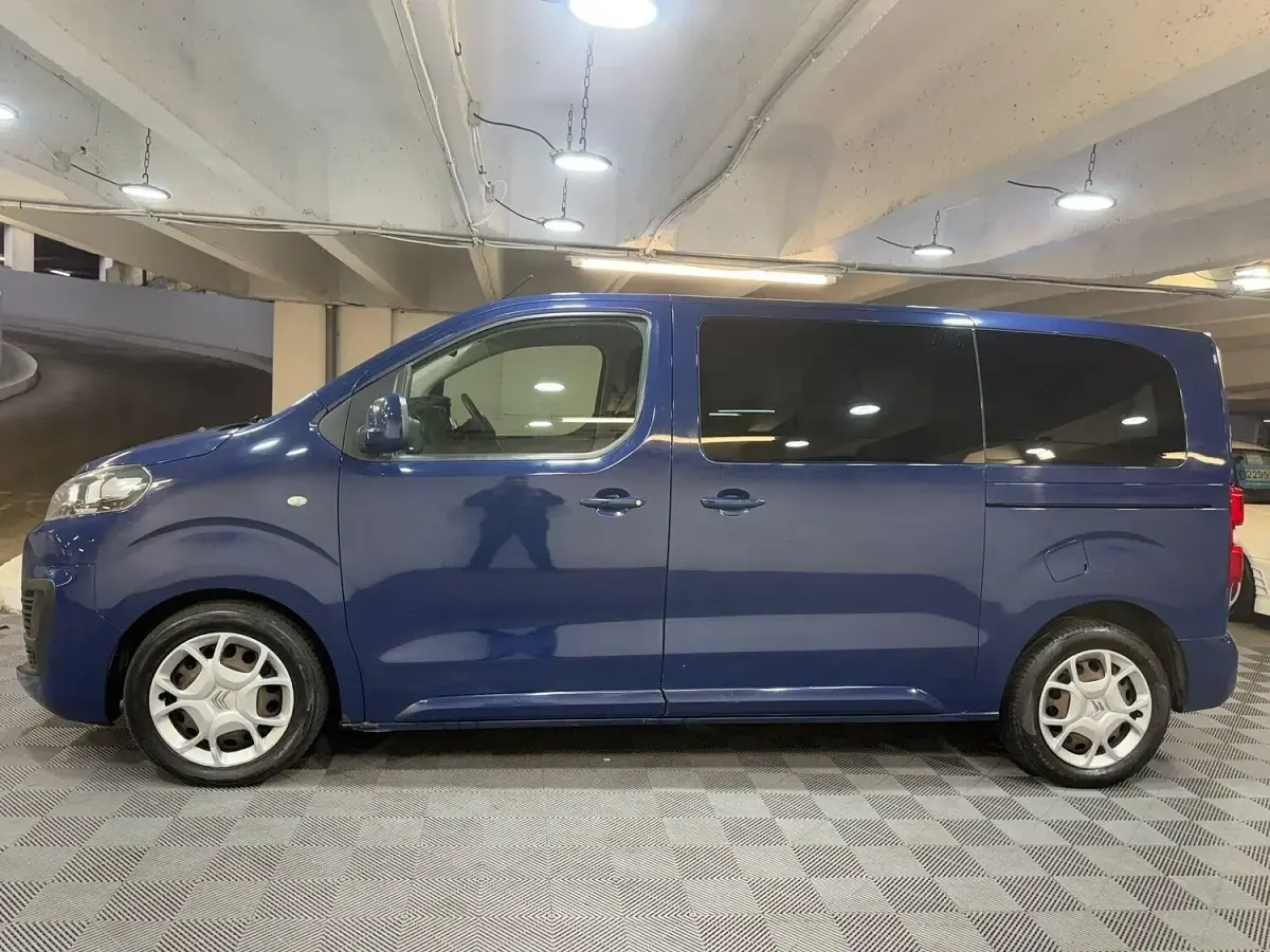 Used Citroën Spacetourer Feel 2017 Blue MPV