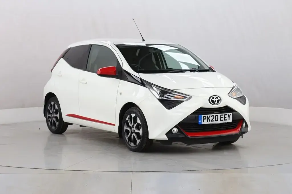 Used Toyota Aygo Trend 72 HP (52 kW) 2020 White Hatchback