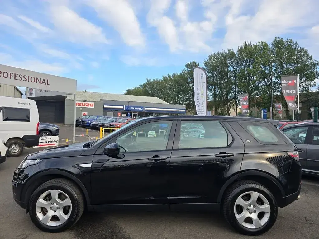Used Land Rover Discovery Sport HSE 150 HP (110 kW) 2018 Black SUV