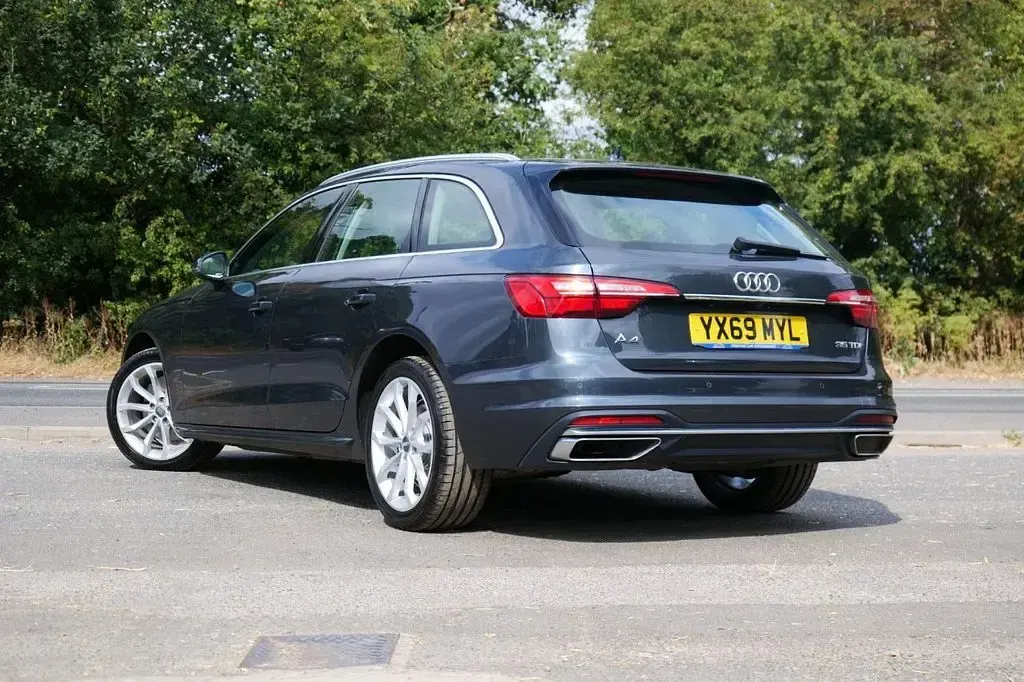 Used Audi A4 Sport 163 HP (119 kW) 2019 Grey Estate
