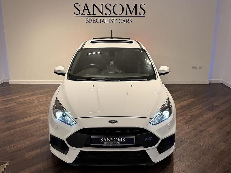 Used Ford Focus RS 350 HP (257 kW) 2017 White Hatchback