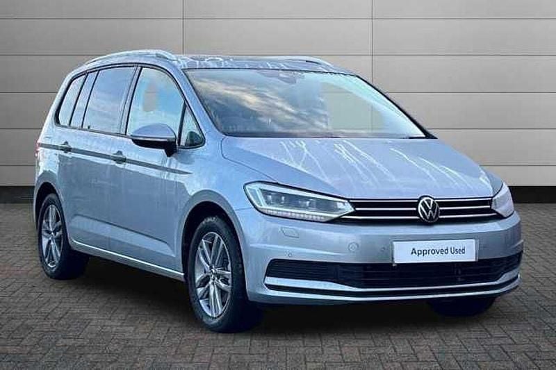 Used VW Touran Match 150 HP (110 kW) 2025 Silver MPV