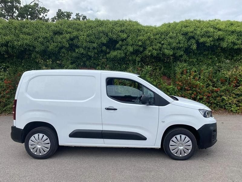 Used Peugeot Partner 2021 White MPV
