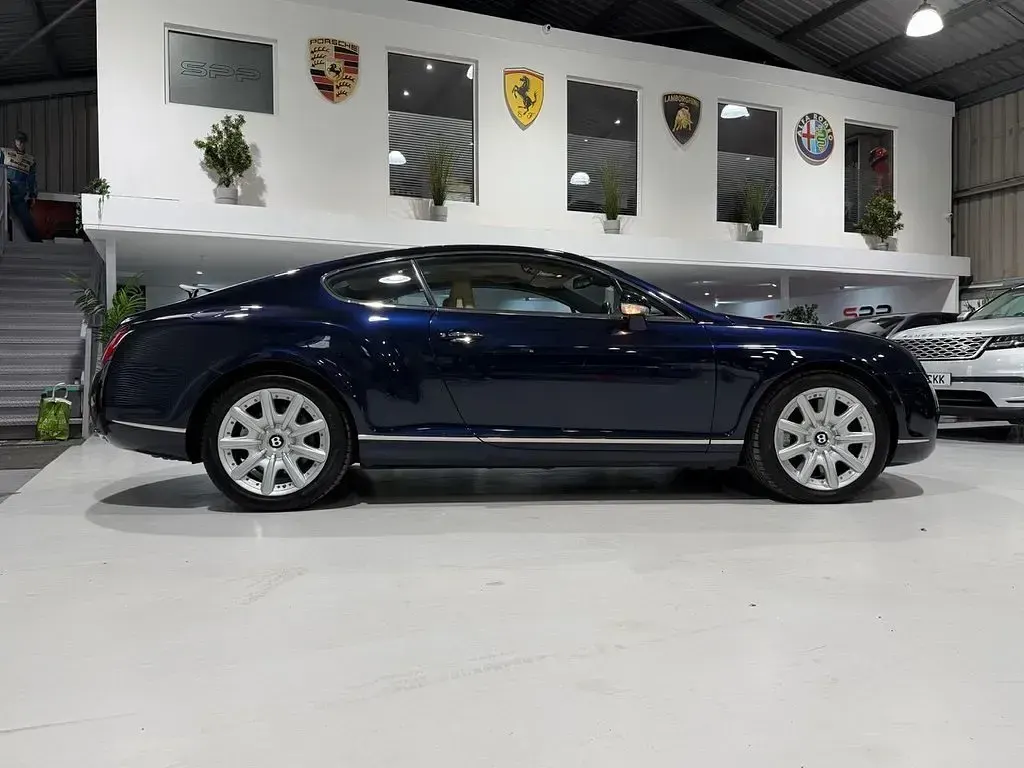 Used Bentley Continental 552 HP (405 kW) 2004 Blue Coupe