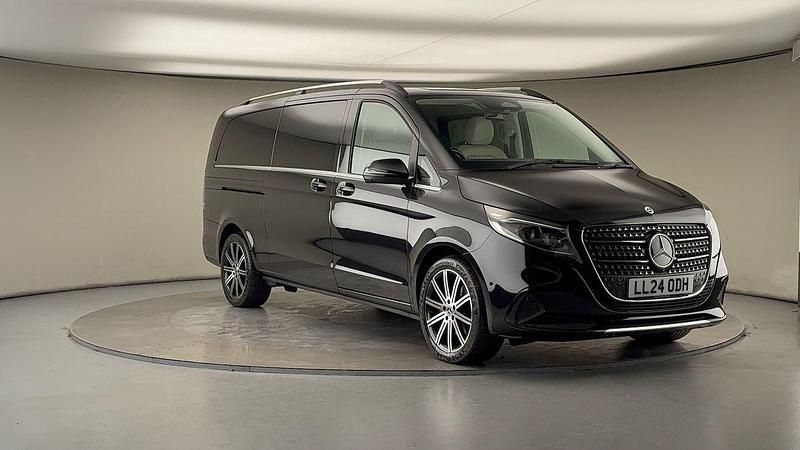 Used Mercedes V220 Premium 163 HP (119 kW) 2024 Black MPV