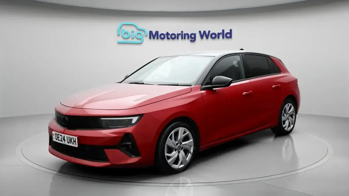 Usado Vauxhall Astra S 129 CV (94 kW) 2024 Rojo Utilitario