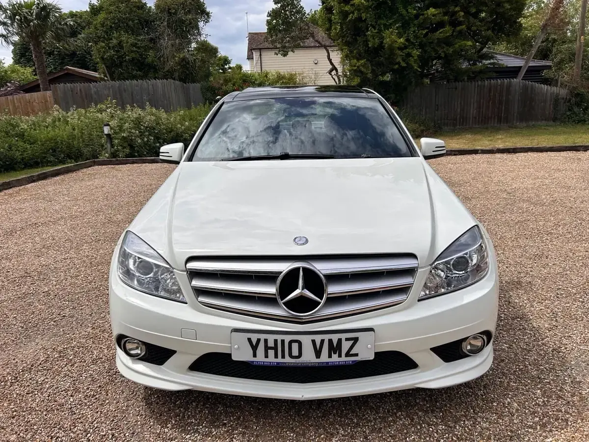 Used Mercedes C200 2010 White Sedan