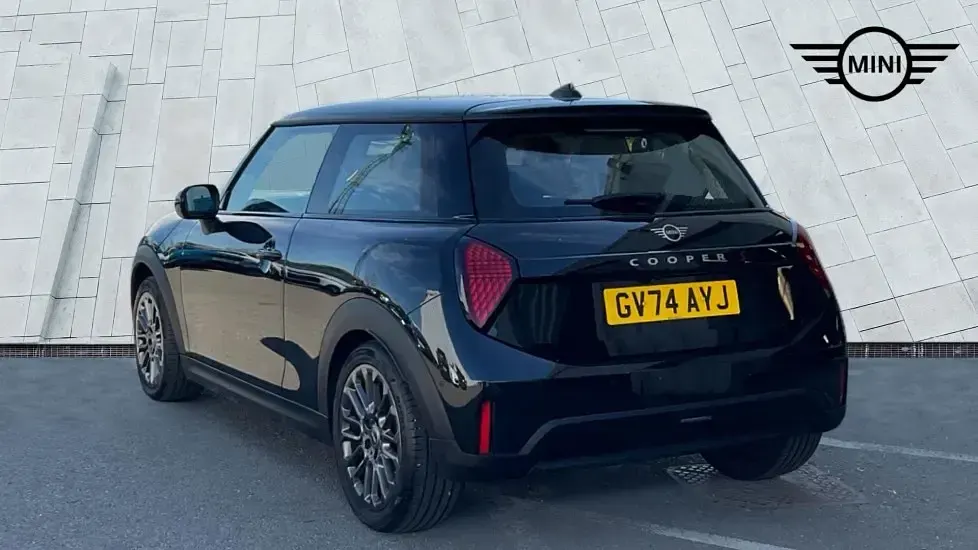 Usado Mini Cooper S Hatch 201 HP (147 kW) 2024 Preto Citadino