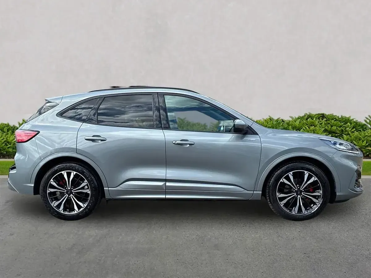 Used Ford Kuga ST-Line X 225 HP (165 kW) 2023 Silver SUV