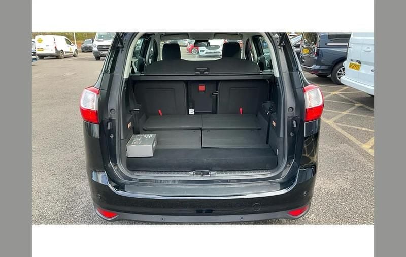 Used Ford Grand C-Max Titanium 120 HP (88 kW) 2016 Black MPV