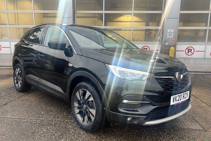 Diamond black Used 2020 Vauxhall Grandland X SRi SUV | £13,395 (A bit pricey) - Image 1/3