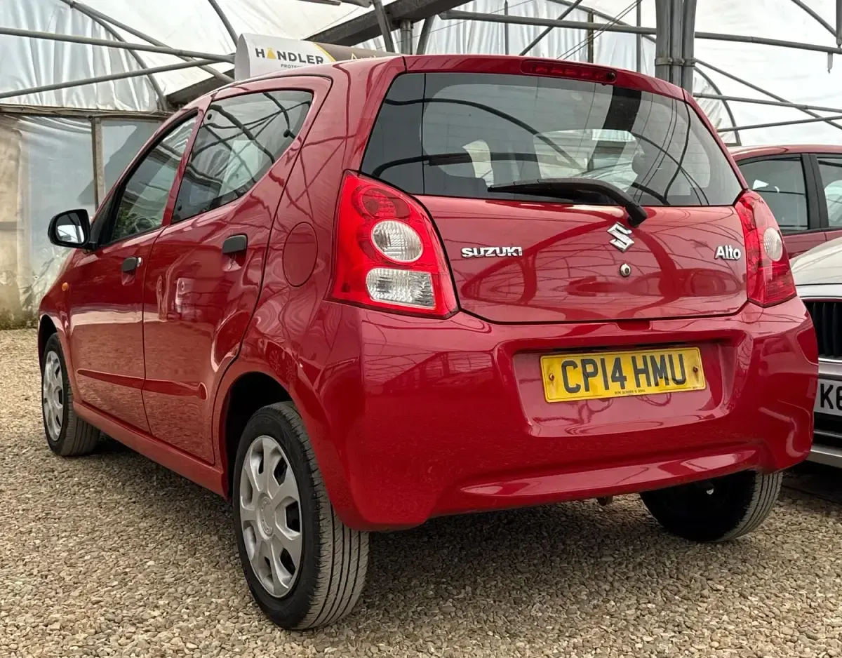 Used Suzuki Alto 68 HP (50 kW) 2014 Red Hatchback