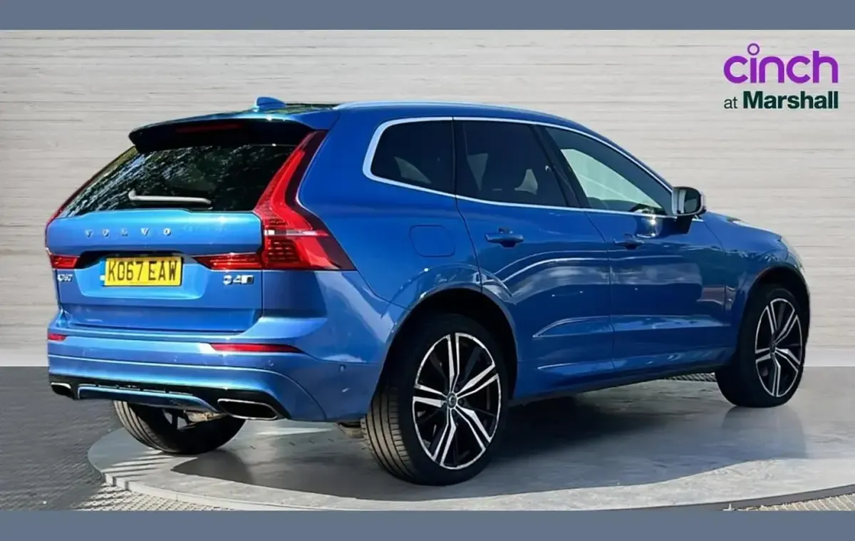 Used Volvo XC60 R-Design Pro 190 HP (139 kW) 2018 Premium metallic  bursting blue SUV