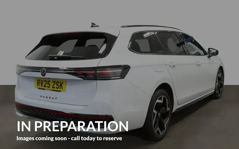 Used VW Passat R-line 204 HP (150 kW) 2025 White Estate