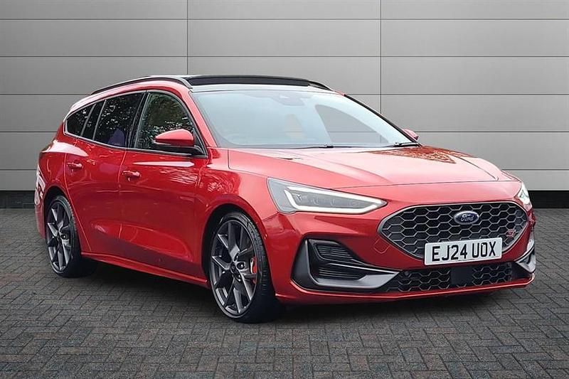 Fantastic red Used 2024 Ford Focus ST Estate | £32,950 - Image 1/3